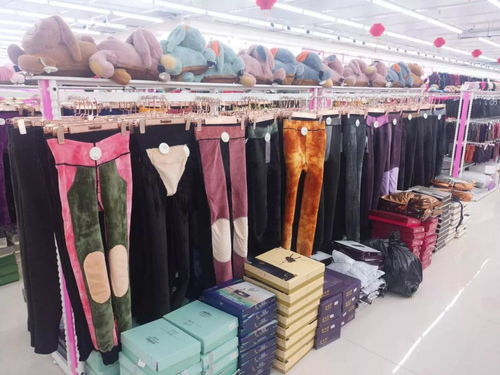 玉門火狐貍服裝批發城24號試營業 折扣巨獻，批發價格再創新低